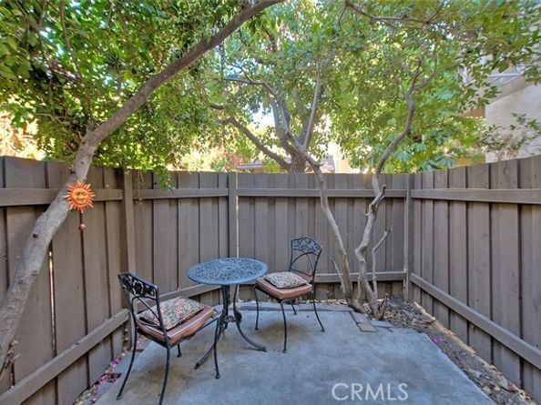 15051 Sherman Way F, Van Nuys (los Angeles) CA 91405