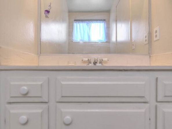 15051 Sherman Way F, Van Nuys (los Angeles) CA 91405