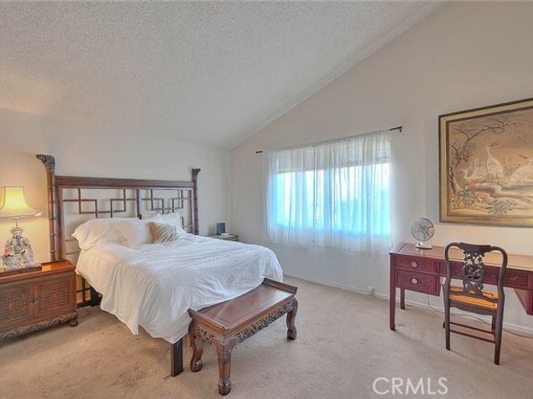 15051 Sherman Way F, Van Nuys (los Angeles) CA 91405