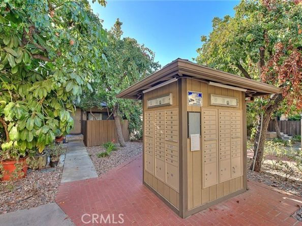 15051 Sherman Way F, Van Nuys (los Angeles) CA 91405