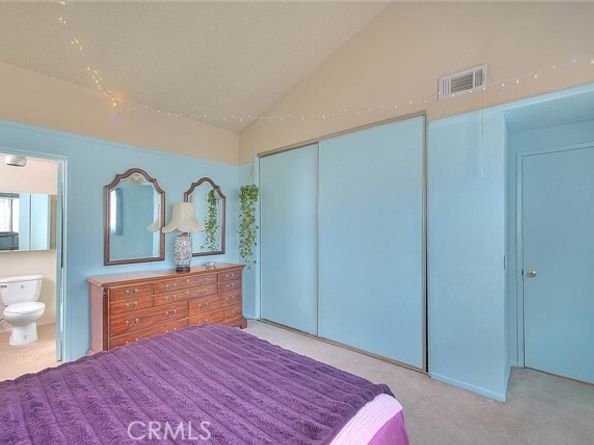 15051 Sherman Way F, Van Nuys (los Angeles) CA 91405