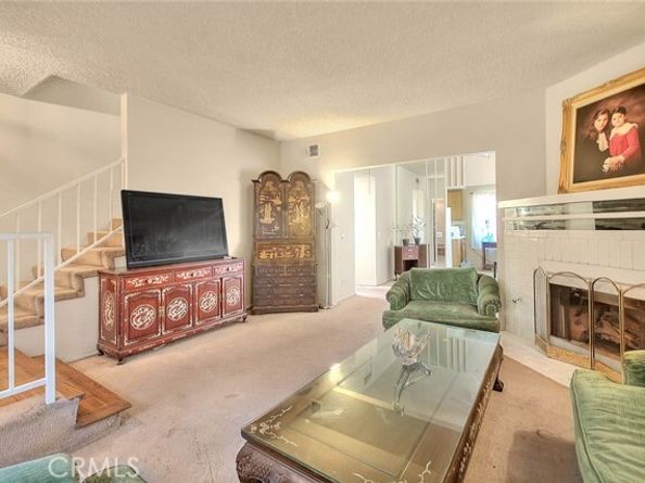 15051 Sherman Way F, Van Nuys (los Angeles) CA 91405