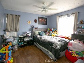 7347 Bakman Avenue, Sun Valley (los Angeles) CA 91352