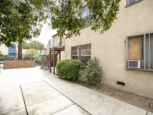 7347 Bakman Avenue, Sun Valley (los Angeles) CA 91352