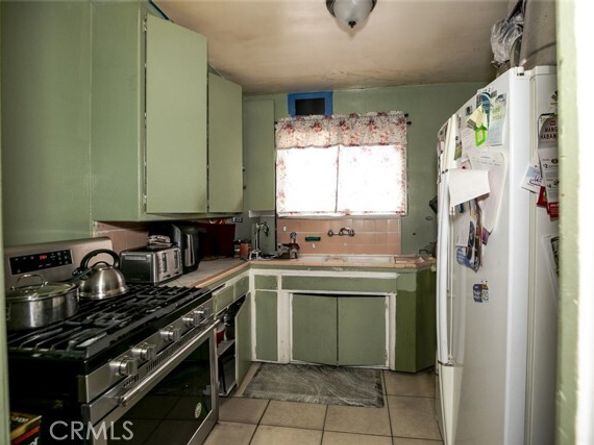 7347 Bakman Avenue, Sun Valley (los Angeles) CA 91352