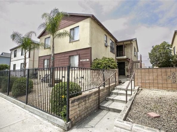 7347 Bakman Avenue, Sun Valley (los Angeles) CA 91352