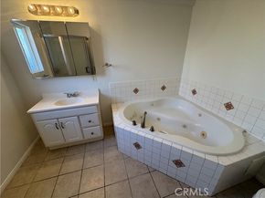 7823 Louise Avenue, Northridge (los Angeles) CA 91325