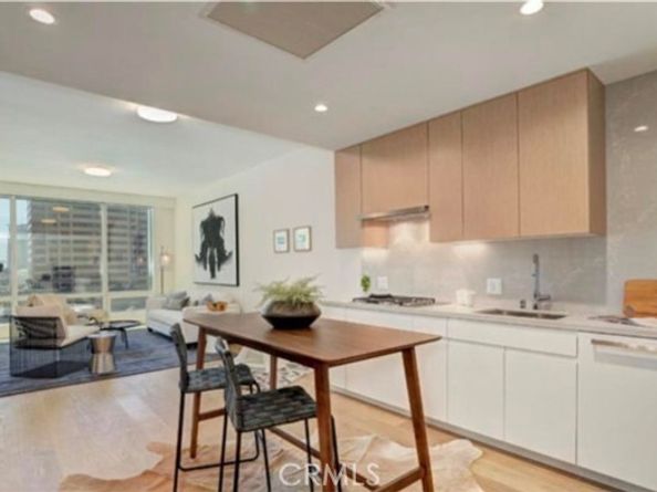 877 Francisco Street 707, Los Angeles CA 90017