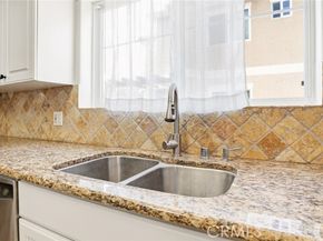 10752 Hortense 3, North Hollywood (los Angeles) CA 91602