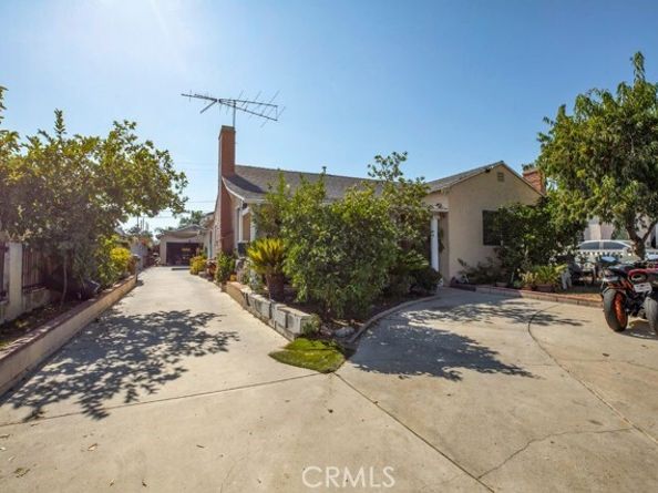 7731 Klump, Los Angeles CA 91352