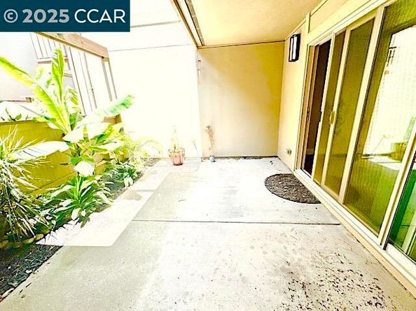 1305 Webster St C102, Alameda CA 94501