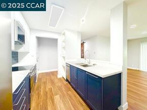 1305 Webster St C102, Alameda CA 94501
