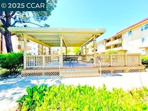 1305 Webster St C102, Alameda CA 94501