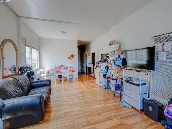 1437 25Th Ave, Oakland CA 94601