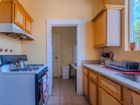 1437 25Th Ave, Oakland CA 94601