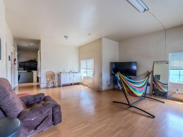 1437 25Th Ave, Oakland CA 94601