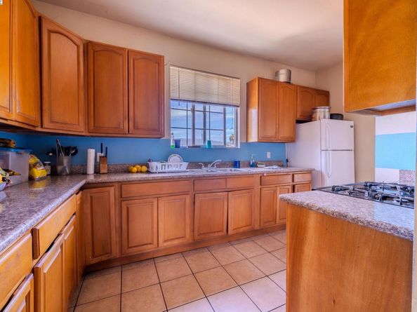 1437 25Th Ave, Oakland CA 94601
