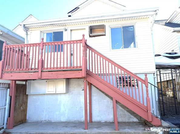 7701 Smith Avenue, North Bergen NJ 07047