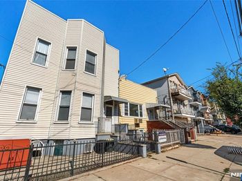 122 Broadway
