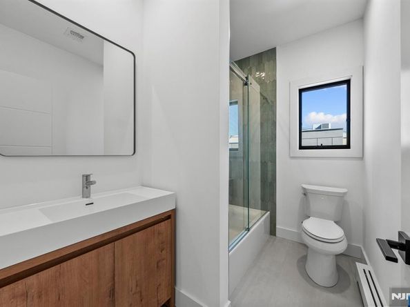 2160 Jones Road, Fort Lee NJ 07024