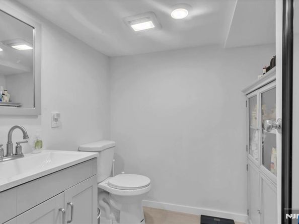 813 6th Street, Secaucus NJ 07094