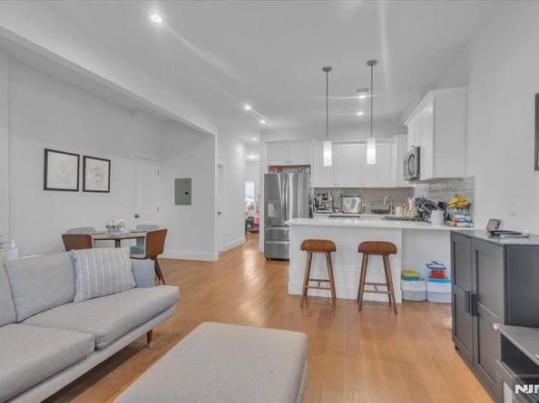 813 6th Street, Secaucus NJ 07094