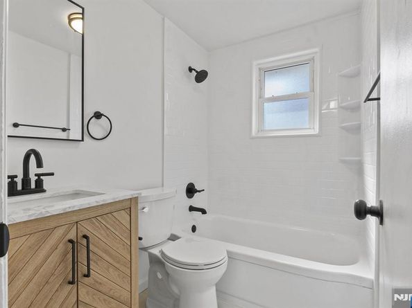 46 Evergreen Street, Bayonne NJ 07002