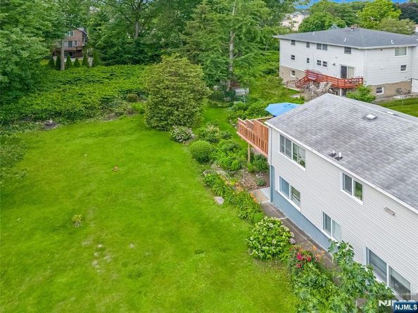 2455 3rd, Fort Lee NJ 07024