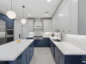 70 Mcelroy Avenue, Fort Lee NJ 07024