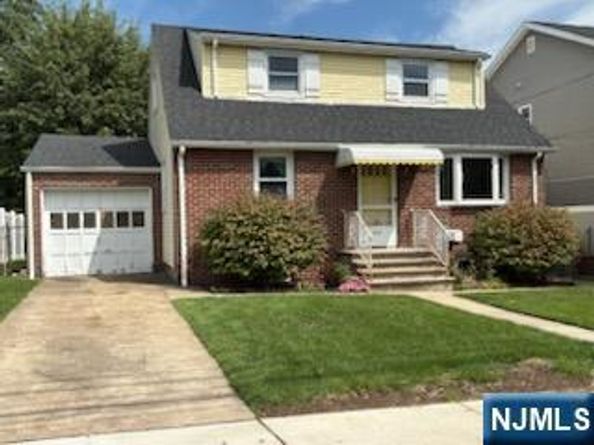 218 Pandolfi Avenue, Secaucus NJ 07094