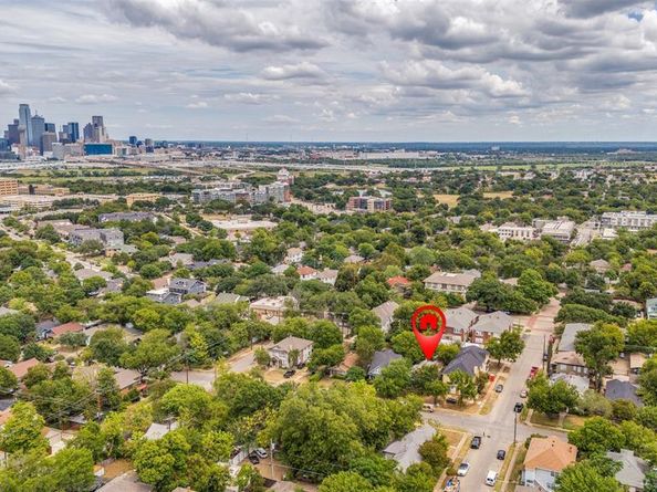 904  Haines Avenue , Dallas Texas 75208