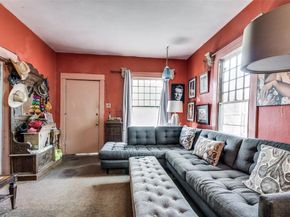 904  Haines Avenue , Dallas Texas 75208