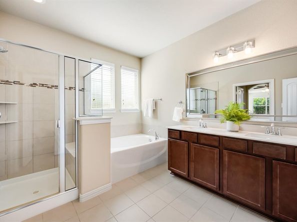 156  Pleasant Hill Lane , Fate Texas 75189