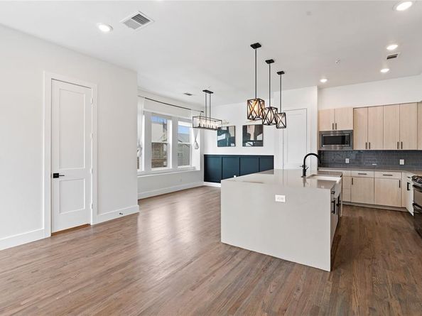 1804  Ripley Street  105, Dallas Texas 75204