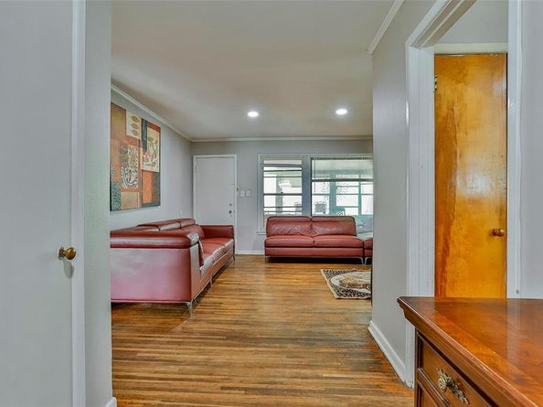 1420  Lake Shore Drive , Fort Worth Texas 76103