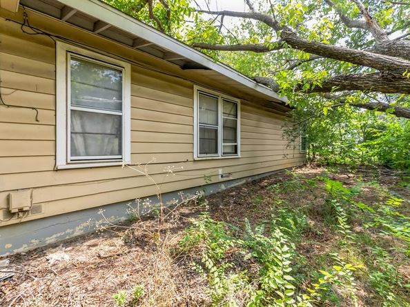 5512  Meadowbrook Drive , Fort Worth Texas 76112