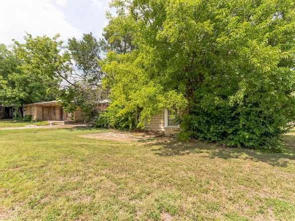 5512  Meadowbrook Drive , Fort Worth Texas 76112