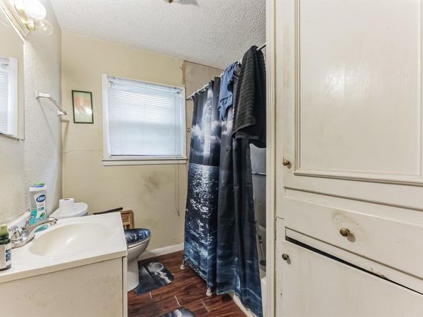 5512  Meadowbrook Drive , Fort Worth Texas 76112