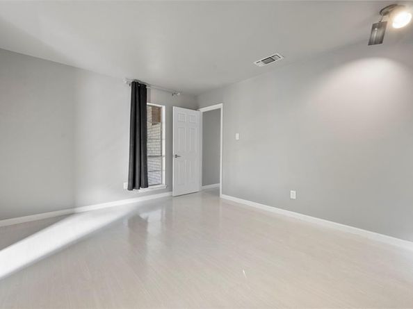 8917  Mahan Drive , Benbrook Texas 76116