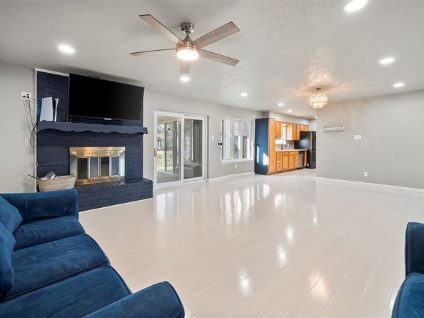 8917  Mahan Drive , Benbrook Texas 76116