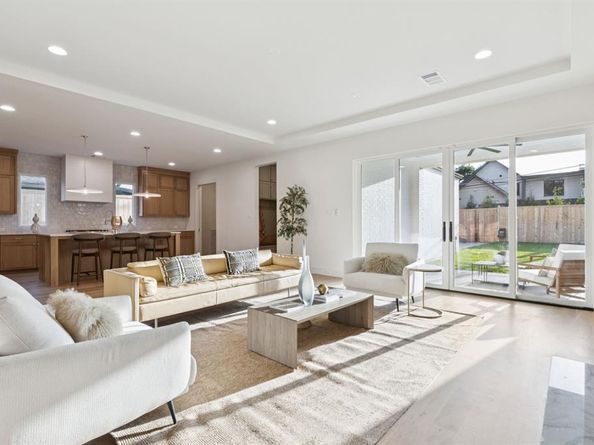 7611  Robin Road , Dallas Texas 75209