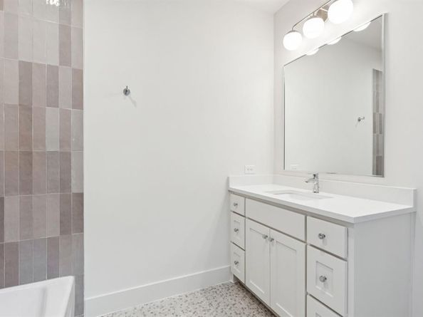 7611  Robin Road , Dallas Texas 75209