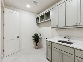 7611  Robin Road , Dallas Texas 75209