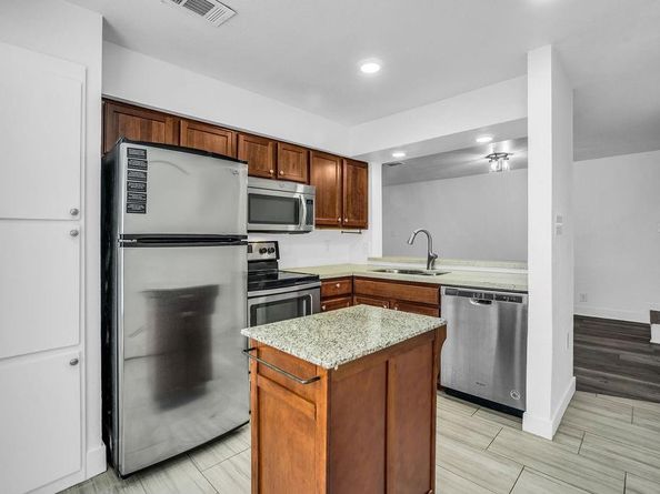 4777  Cedar Springs Road  8L, Dallas Texas 75219