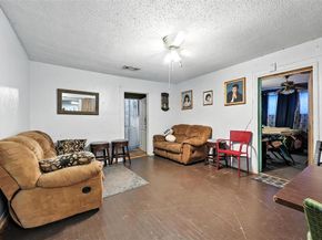 110 N Marlborough Avenue , Dallas Texas 75208