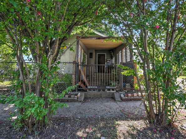 110 N Marlborough Avenue , Dallas Texas 75208