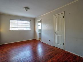 3420  Hidalgo Drive  206, Dallas Texas 75220