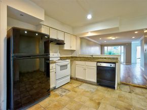 3420  Hidalgo Drive  206, Dallas Texas 75220
