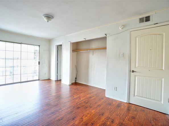 3420  Hidalgo Drive  206, Dallas Texas 75220