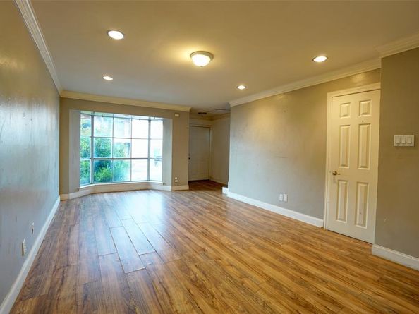 3420  Hidalgo Drive  206, Dallas Texas 75220